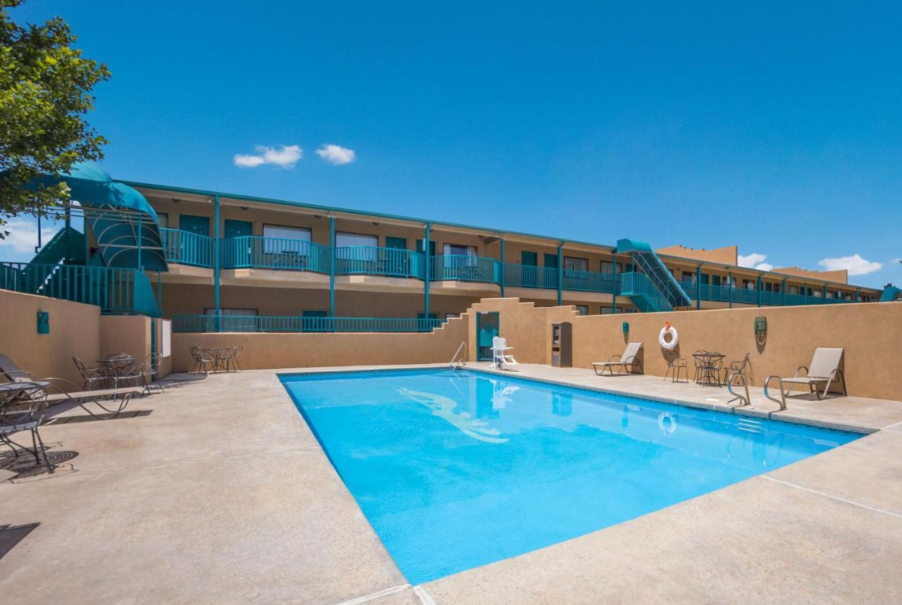 Western Kokopelli Hotel