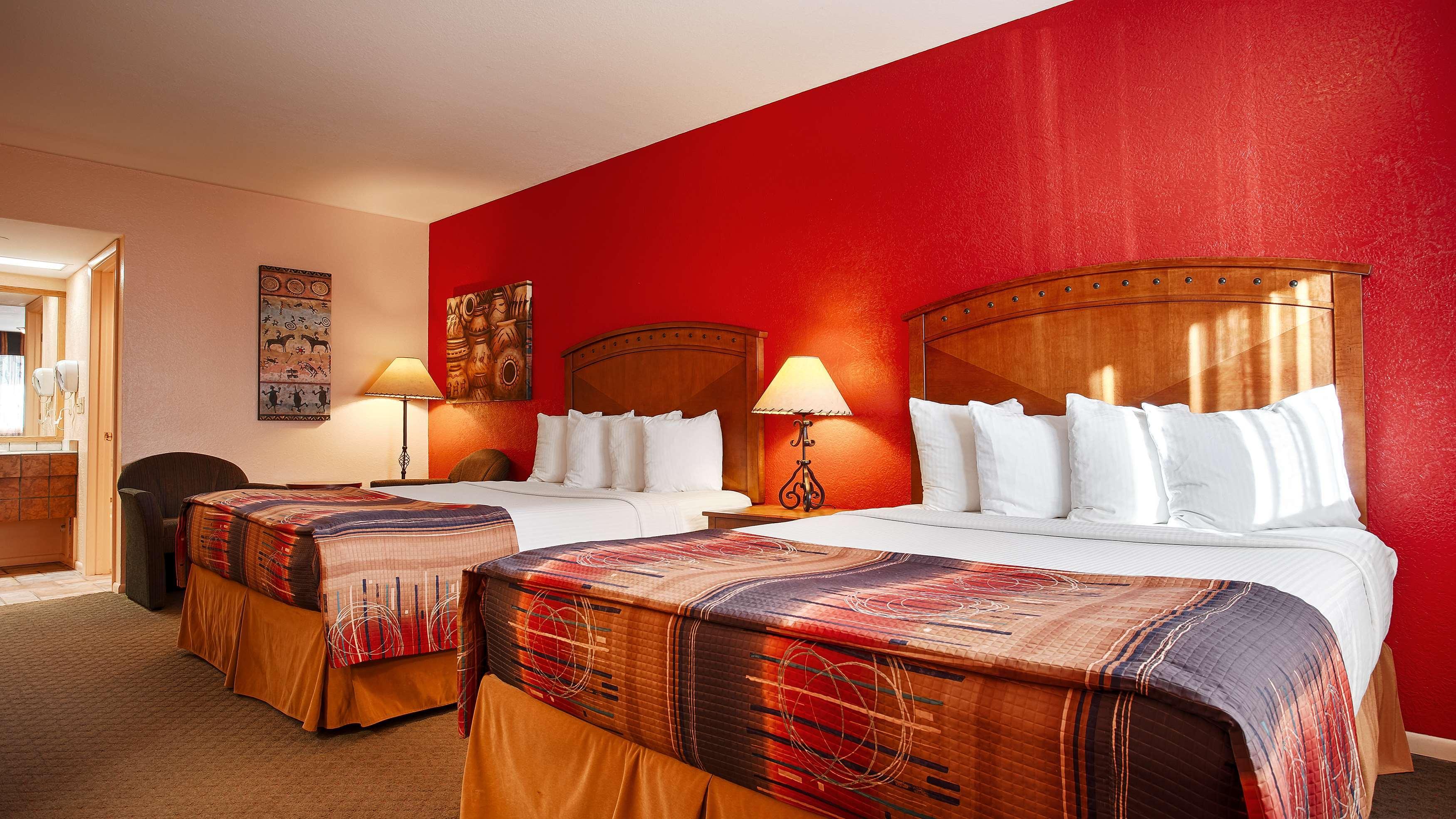 Western Kokopelli Hotel